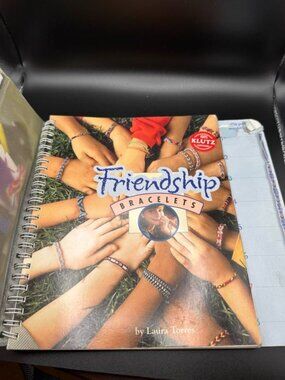 Klutz Friendship Bracelets Book by Laura Torres VINTAGE 1990S